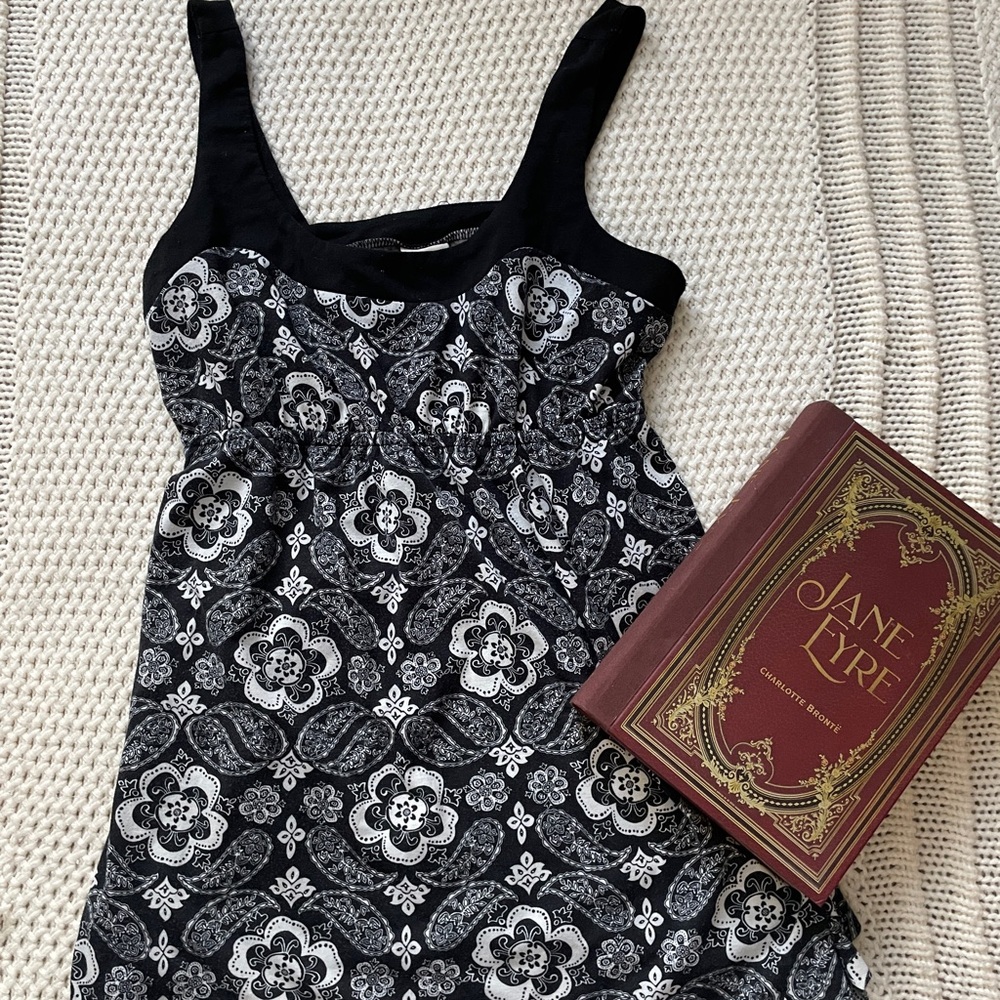 Black and White Floral top